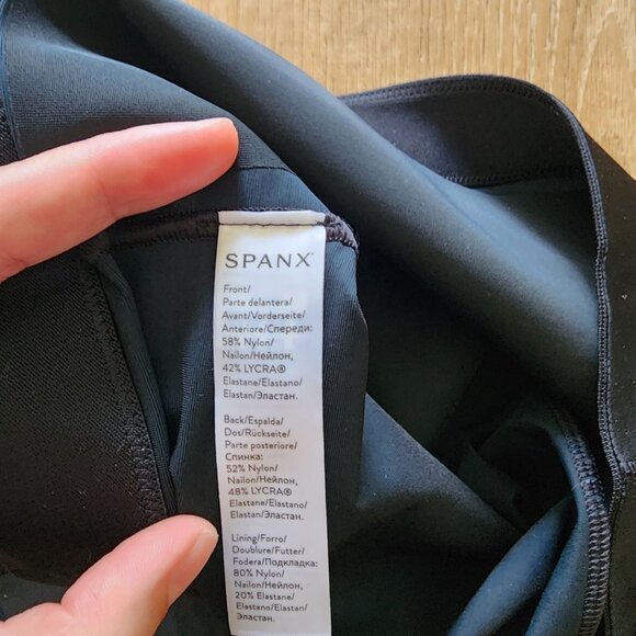 SPANX Shapewear SmartGrip Half Slip Skirt10179R Sculpting Black Size L - Picture 6 of 6